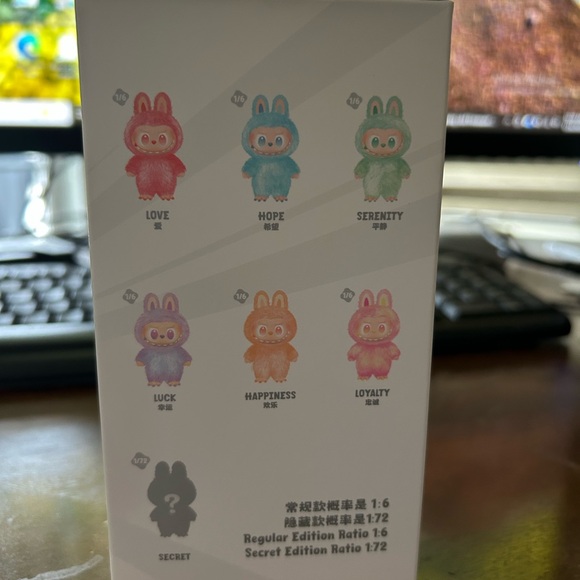 Pop Mart Big Into Energy Blind Box Authentic - Picture 2 of 4